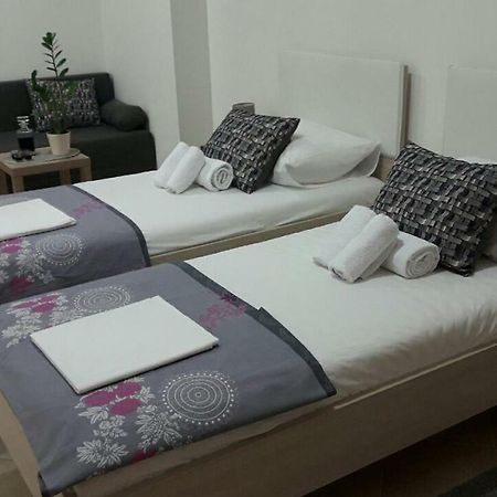 Apartment Smodlaka Dugopolje Εξωτερικό φωτογραφία