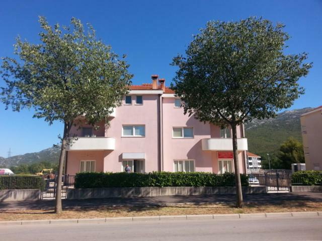 Apartment Smodlaka Dugopolje Εξωτερικό φωτογραφία